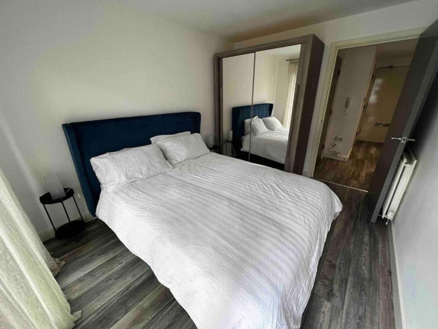 شقة Stylish 1-Bed Flat With Sofa-Bed In لندن المظهر الخارجي الصورة