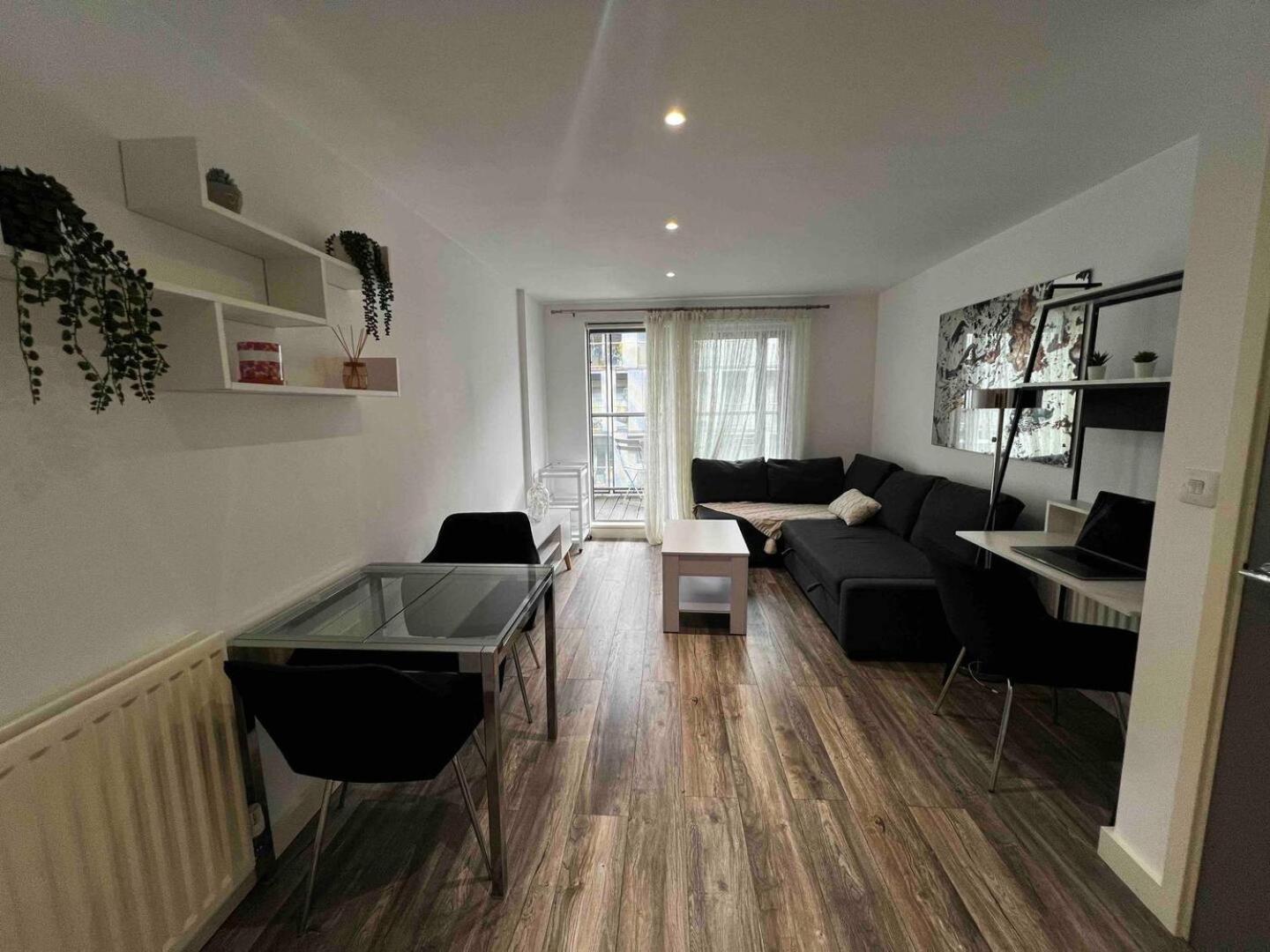 شقة Stylish 1-Bed Flat With Sofa-Bed In لندن المظهر الخارجي الصورة